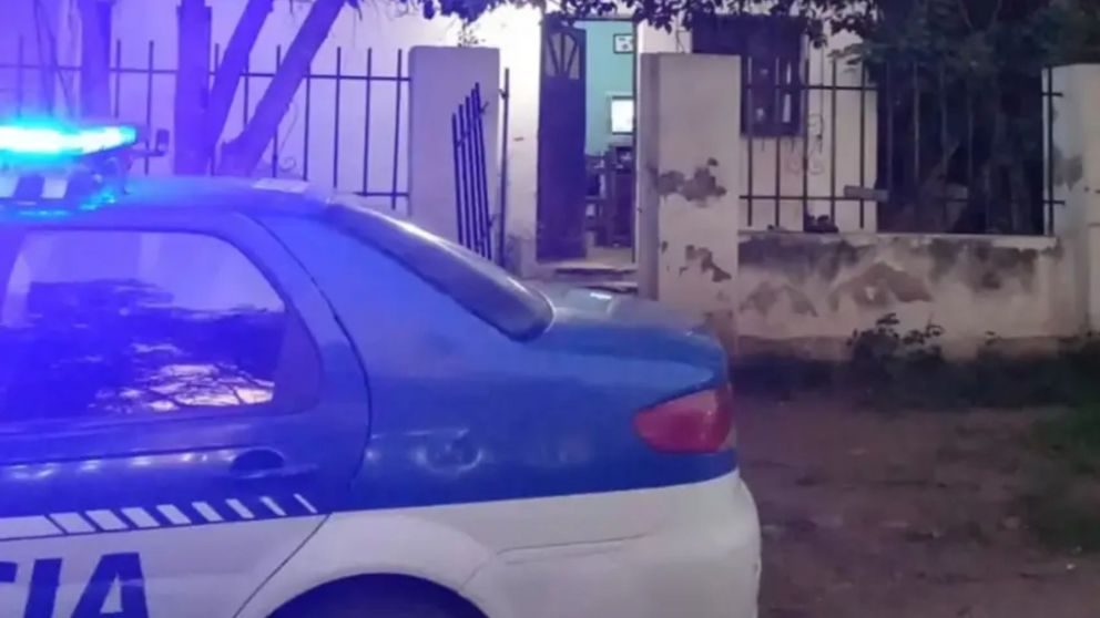 Mató a su mamá y llamó a la policía para confesar el crimen.