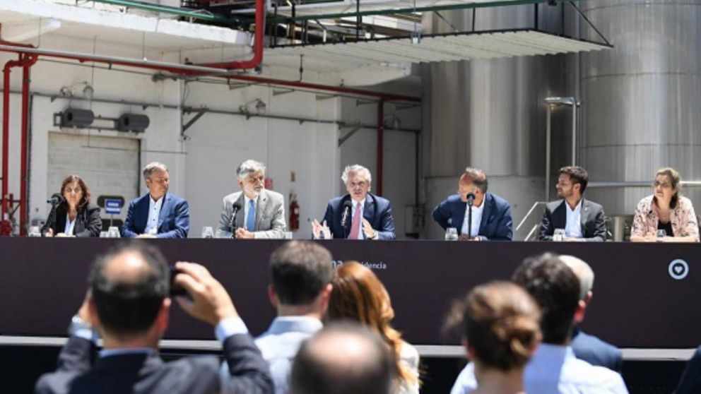 Alberto Fernández aseguró que la "ciencia y la tecnología garantizan el desarrollo" de las sociedades.