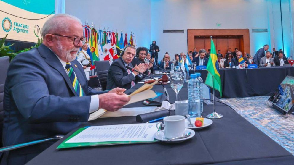 Lula destacó ante la Celac el valor de la integración para un "orden mundial pacífico"