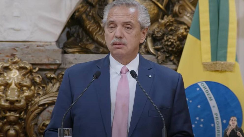 Alberto Fernández junto a Lula: "El primer desafío" en la relación entre ambos países es "consolidar la democracia y las instituciones".