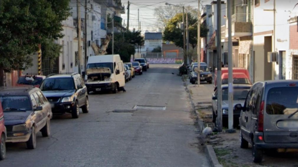 Ac�, en este vecindario, fueron hallados ambos cad�veres.