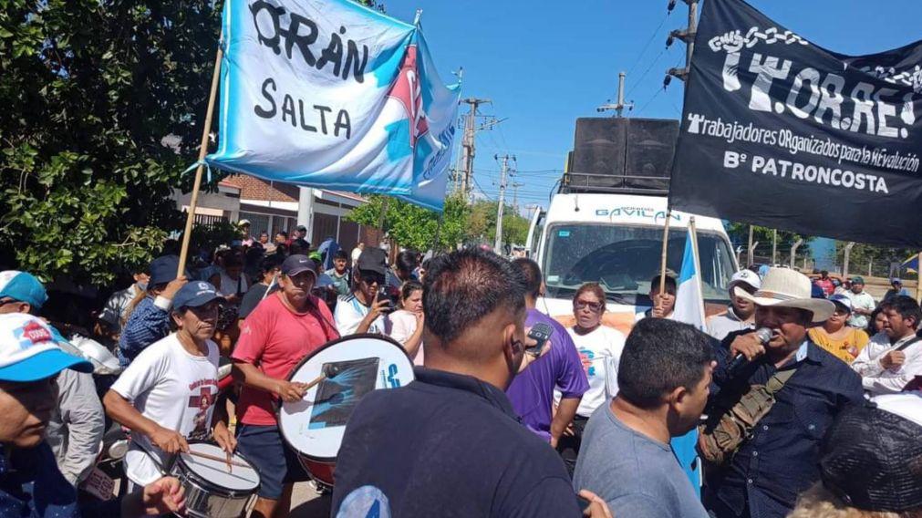 Salta: usuarios exigen a la Gobernación que frenen los aumentos de luz.