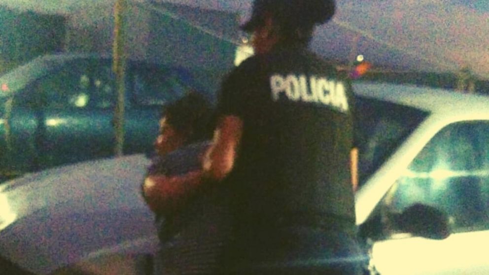 La mujer de 32 años quedó detenida.