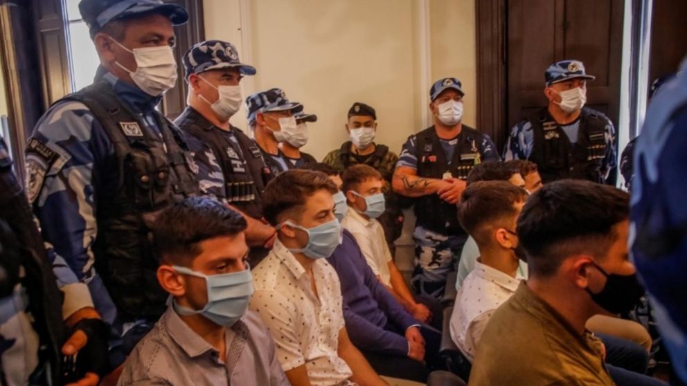 Los rugbiers acusados por el crimen de Fernando B�ez Sosa estar�n nuevamente presentes en los Tribunales de Dolores en el arranque de la segunda semana del juicio (T�lam/Archivo).