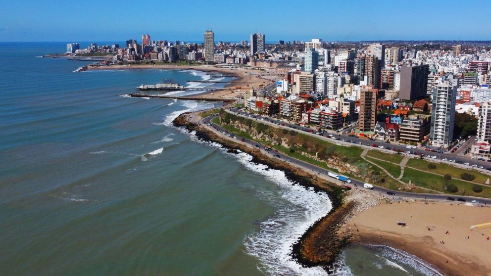 Mar del Plata es uno de los destinos preferidos para el verano (Facebook/turismomardelplata).