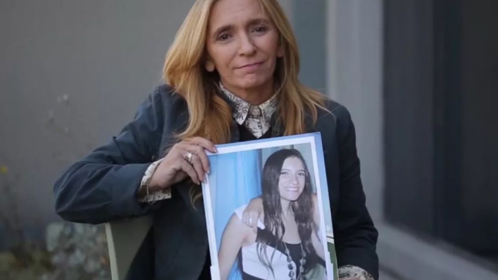 "El juicio por el asesinato de un hijo es volver a vivir pero con más horror los momentos más crudos de esos instantes que nos cambiaron la vida", dice la carta de la mamá de Ángeles Rwason.