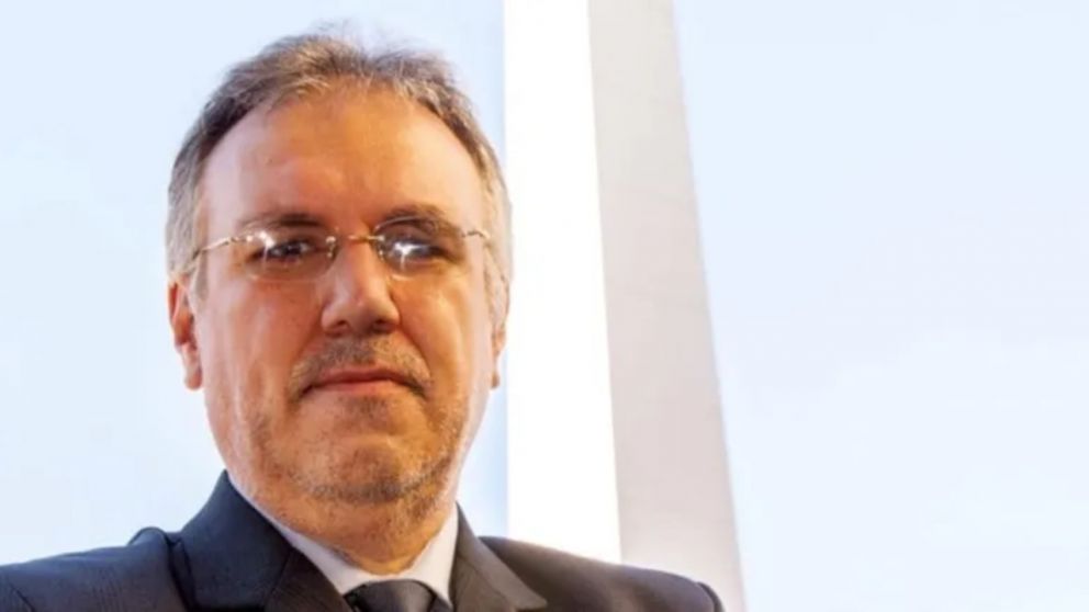 Falleció el periodista Ariel Lima Feijoo tras sufrir un infarto en la redacción de la TV Pública.