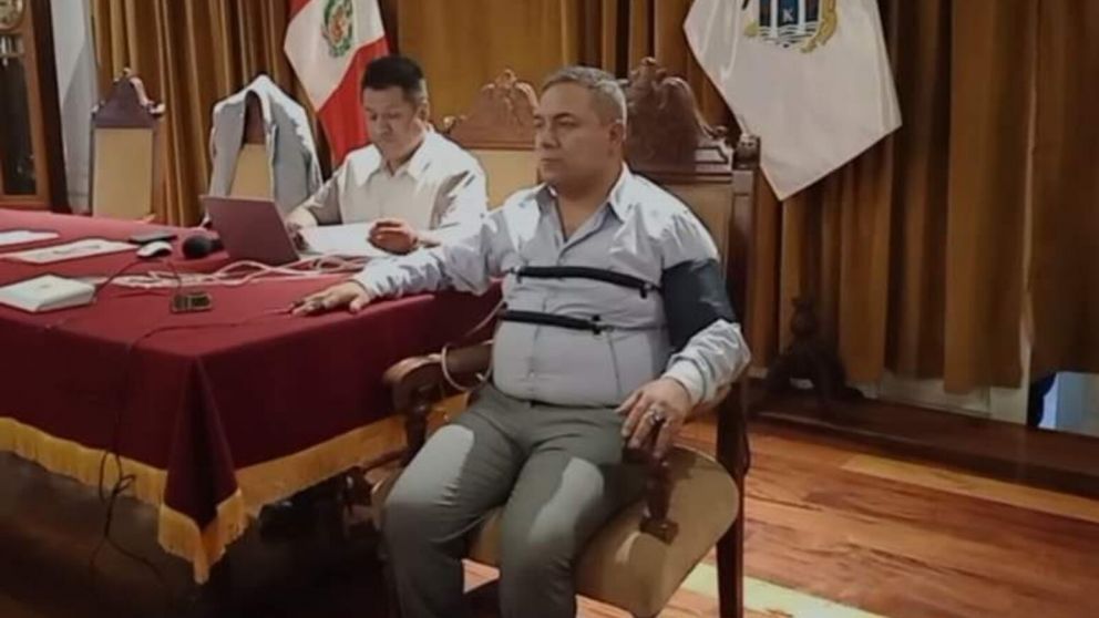 Un alcalde se sometió a una increíble prueba para demostrar que en su gestión no hay corrupción (Imagen redes sociales).