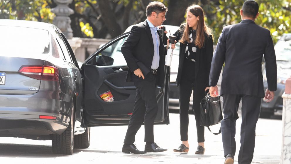 El gobernador bonaerense Axel Kicillof participa de la reunión con Alberto Fernández en Casa Rosada.