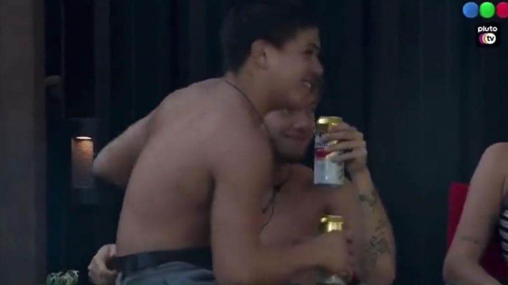 ¿Más juntos que nunca? Nacho y Thiago, a los besos en Gran Hermano
