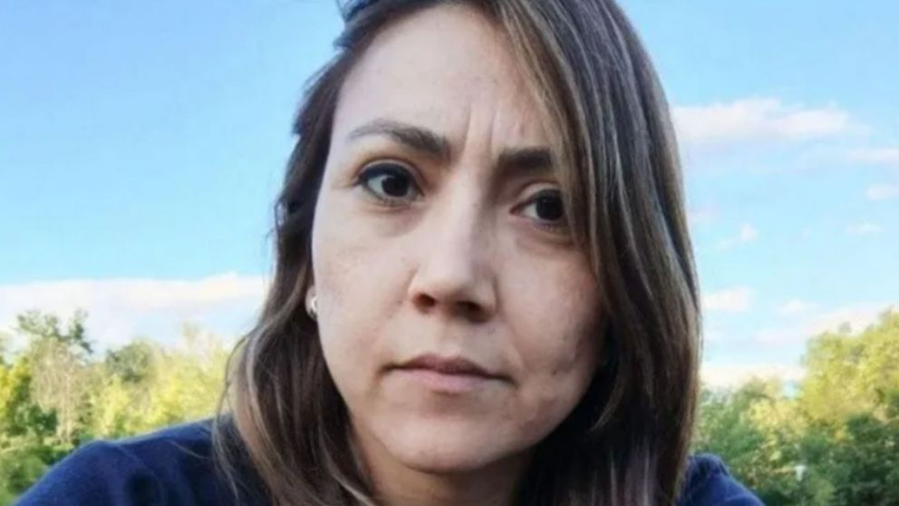 El pap� y la hermana de Anah� Bulnes dieron una conferencia de prensa para reclamar por la aparici�n con vida de la docente.          