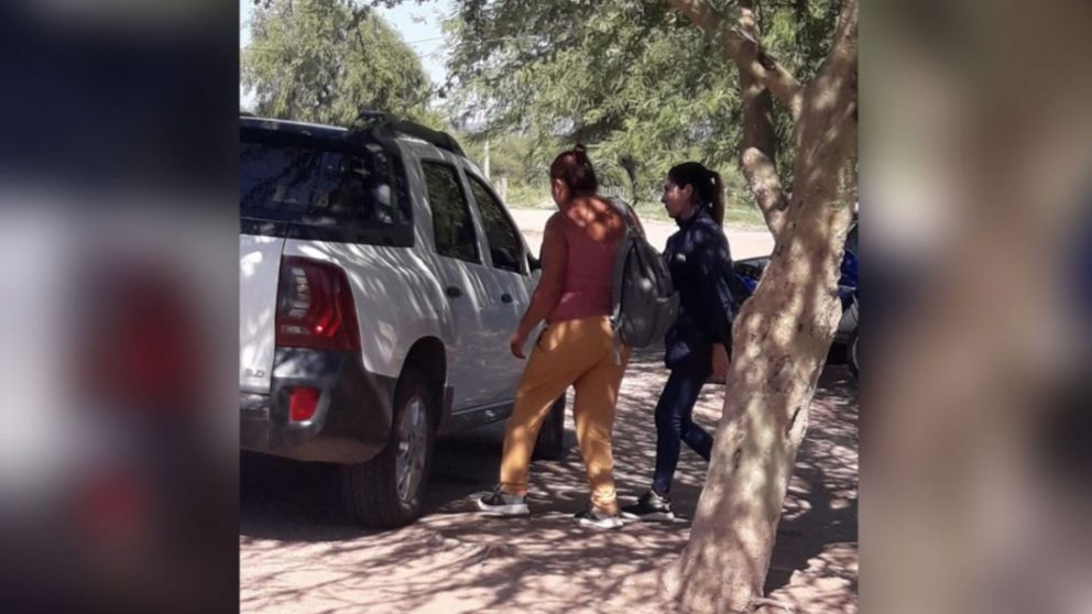 La acusada de estafar al momento de ser detenida. Gentileza Nuevo Diario