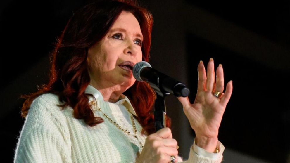 La vicepresidenta Cristina Kirchner dio a conocer que recusará a la jueza María Eugenia Capuchetti.