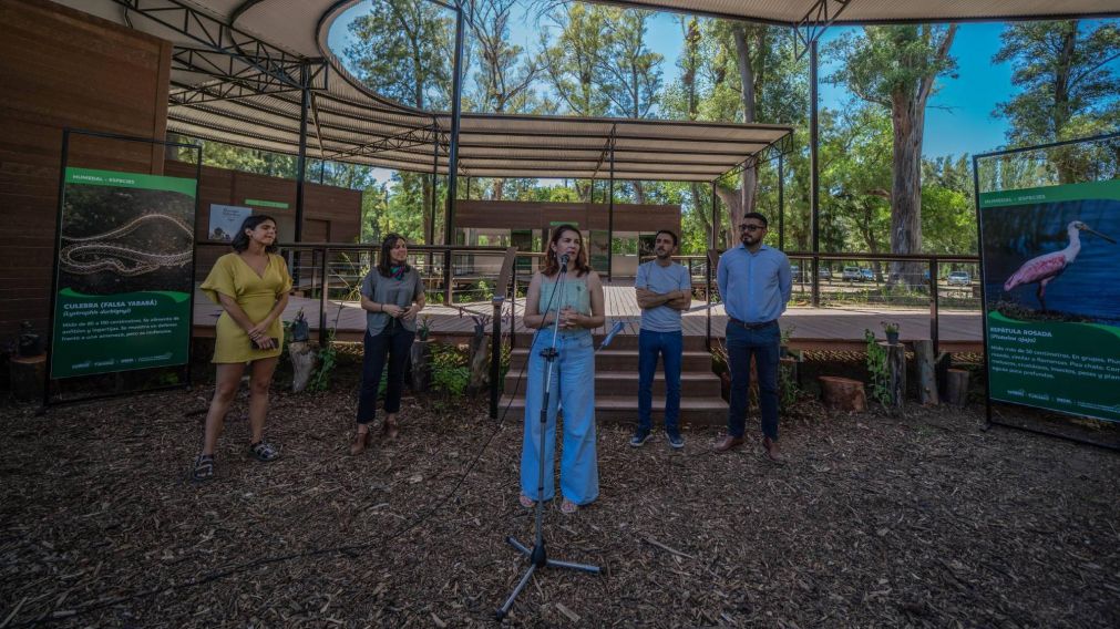 Mariel Fern�ndez inaugur� un centro de interpretaci�n y nueva pileta en Los Robles.