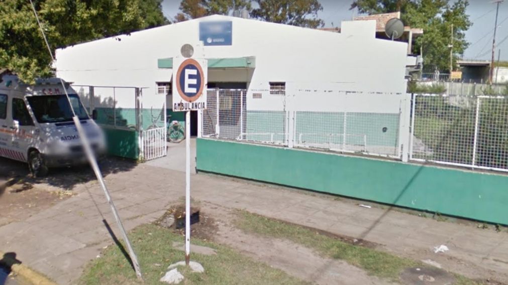 El pequeño fue llevado sin vida a este centro sanitario.