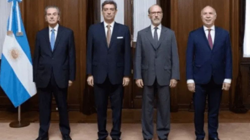 El Gobierno recusará a los miembros de la Corte Suprema en la causa de los fondos coparticipables.
