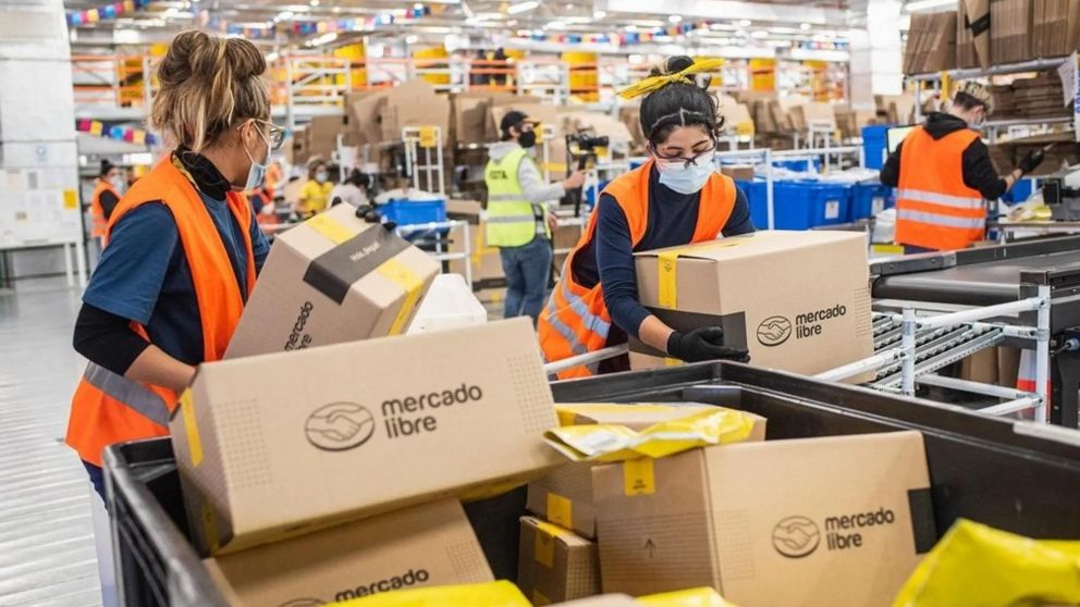 Mercado Libre busca sumar trabajadores y ofrece sueldos de hasta $450.000: conocé las vacantes y los requisitos