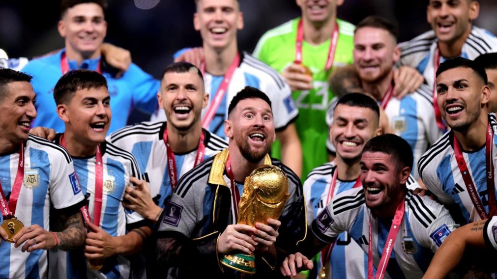 La selección Argentina llegó al país luego de consagrarse campeón en el Mundial de Qatar 2022.