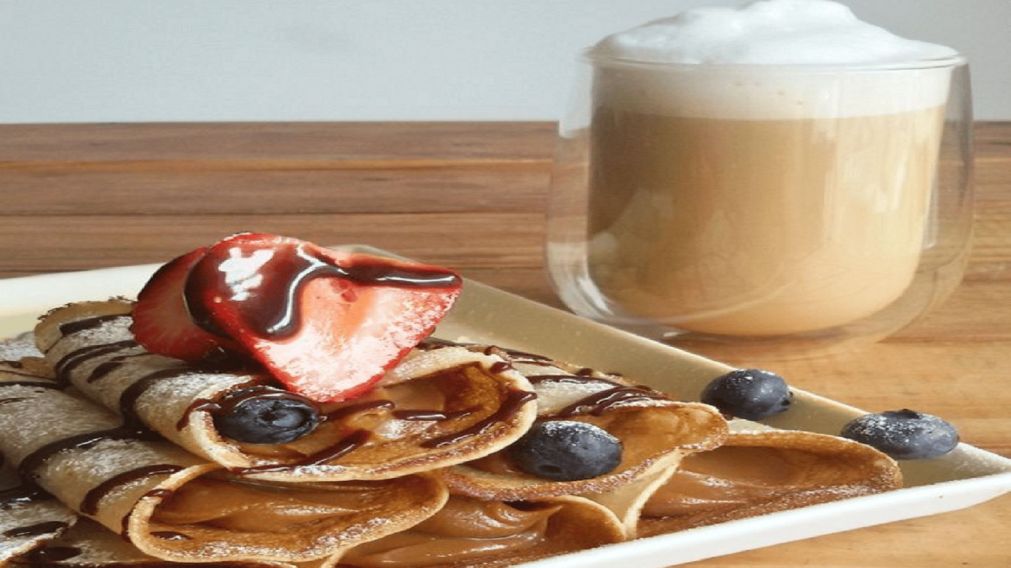 La mejor receta de panqueques con café frío para combatir el calor.