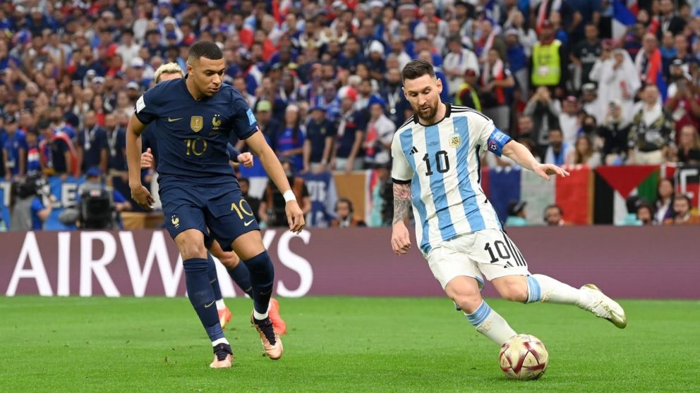 Lionel Messi y Kylian Mbapp�, los protagonistas de un Mundial Qatar 2022 de pel�cula (Twitter/Argentina).