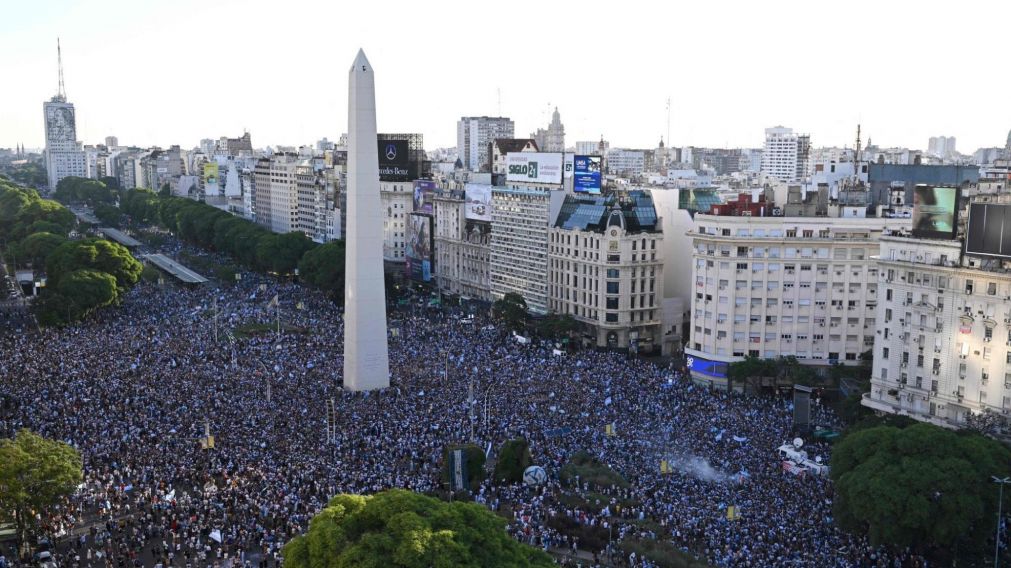 El Gobierno anunció feriado nacional para este martes 20 por la obtención de la Copa del Mundo.