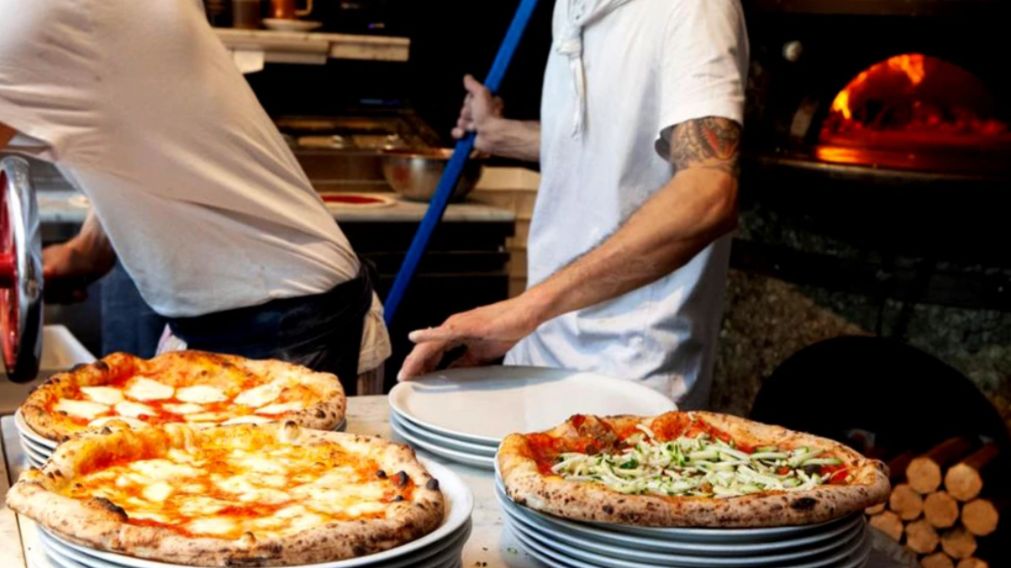 Los pizzeros tendrán un aumento salarial tras la firma de paritarias.