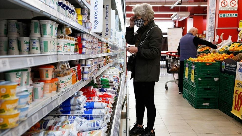 Los alimentos subieron 2,4% en marzo por la guerra en Medio Oriente