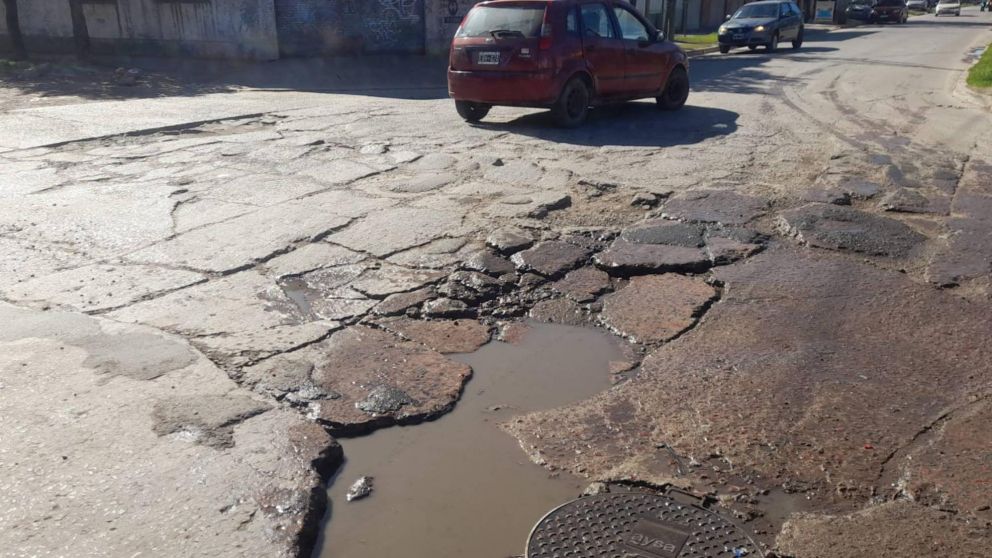 Vecinos de Moreno tocaron fondo por sus pozos.