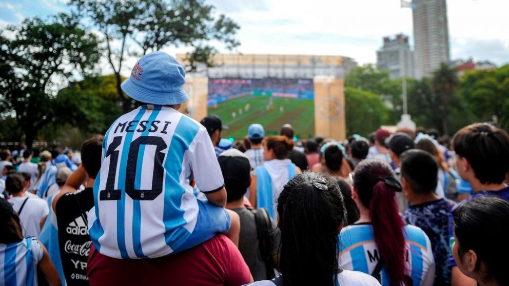 La semifinal del Mundial de Qatar entre Argentina y Croacia podr� verse en pantallas gigantes (Archivo/T�lam).