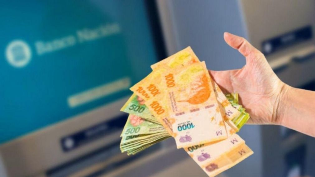 Los ahorristas analizan si el plazo fijo tradicional es más conveniente que el UVA para diciembre.