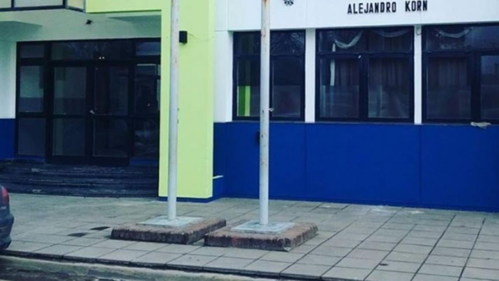 Miembros de esta seccional intentar capturar al criminal.