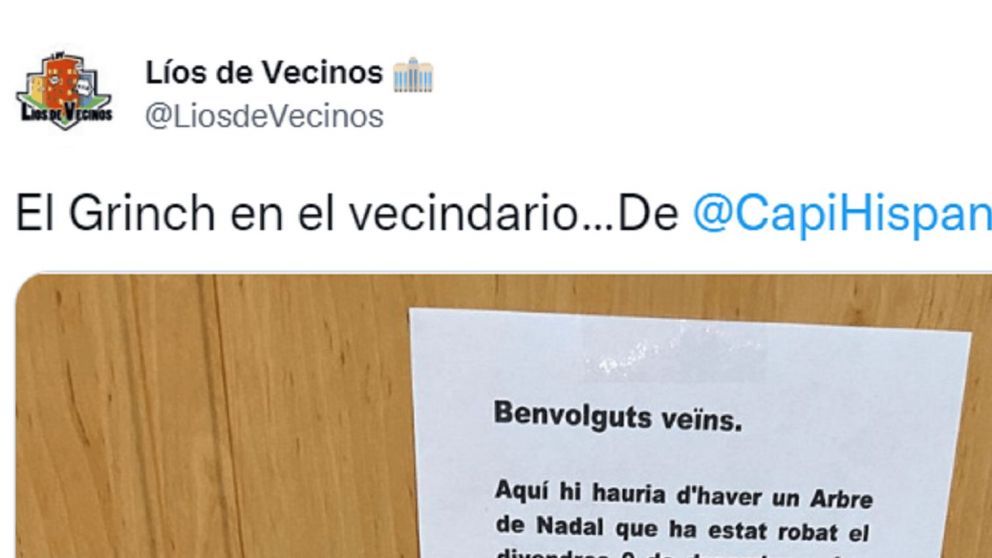 Denunciaron el robo de un árbol de Navidad en un edificio y se volvió viral.