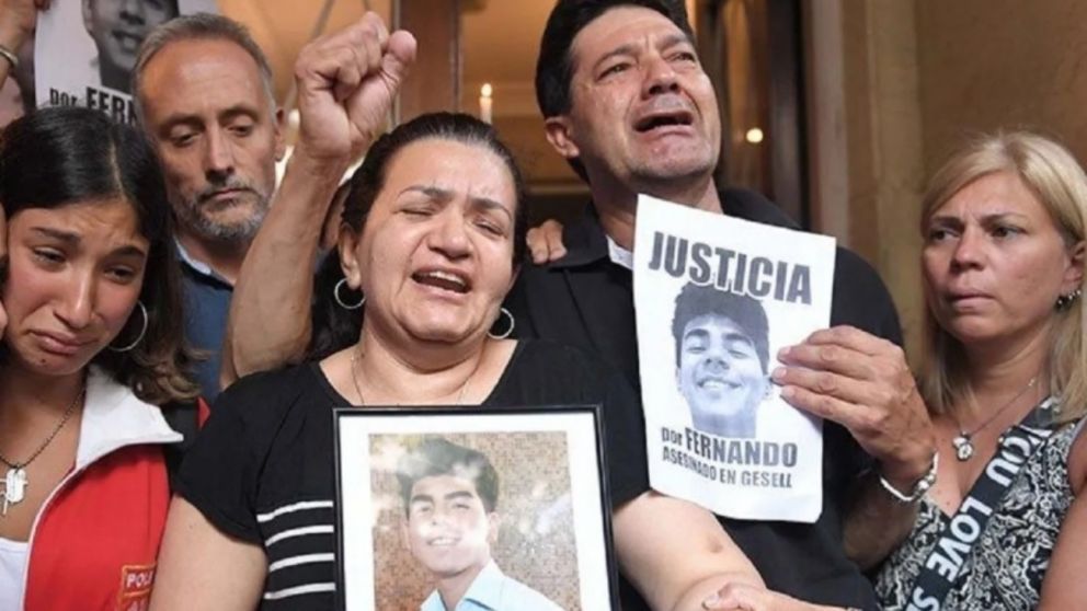 Los padres de Fernando convocaron a una sentada en Plaza Congreso el 20 de diciembre para recordarlo y pedir justicia.