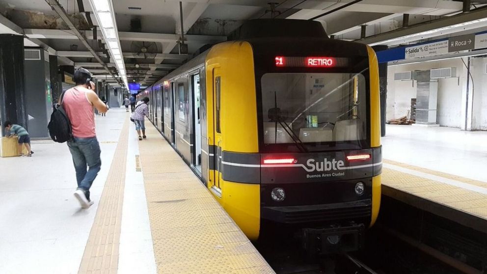 La línea E del subte y el Premetro estarán de paro este miércoles por la noche (Imagen ilustrativa).