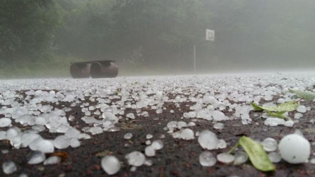 Cuidado con las piedras: alerta meteorológica por granizo en provincia de Buenos Aires