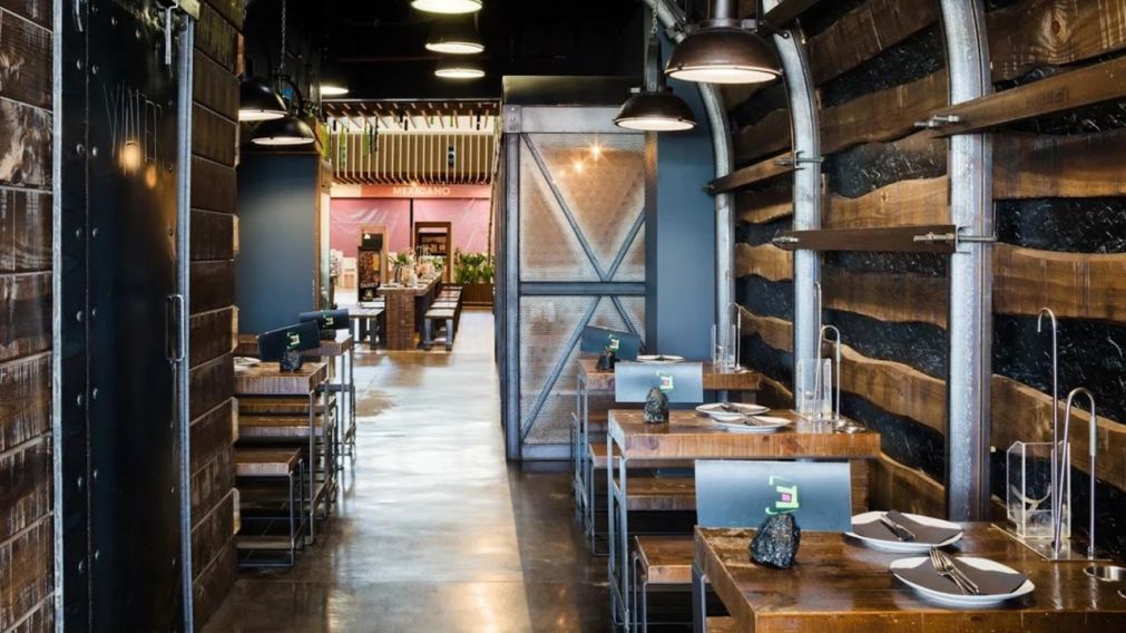 El gerente del restaurante no dejó pasar la crítica de un cliente y su respuesta lo volvió viral.