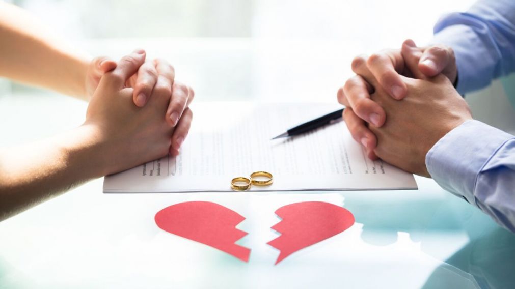 Un hombre quiso estafar a su esposa en el acuerdo de divorcio, pero lo descubrieron por algo insólito (Imagen ilustrativa).