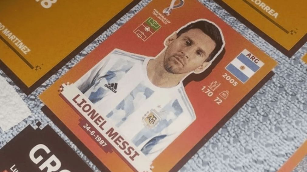 El tierno gesto de un nene con la figurita de Messi que conmovió a todos.