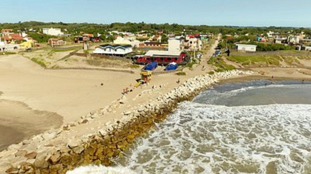 Mar de Cobo: un pueblo con playas paradisíacas y aguas cristalinas.