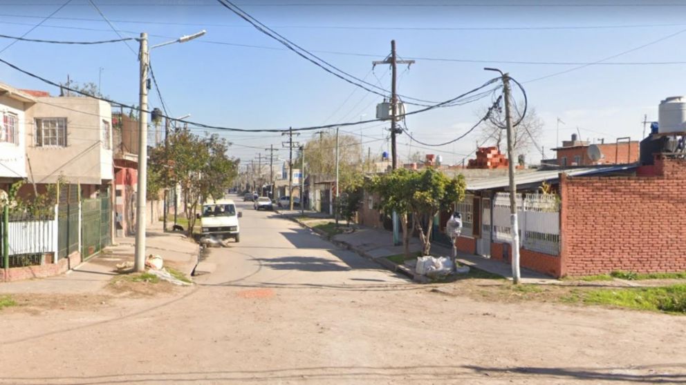 En esta esquina ocurrió el crimen a disparos de Francisco Javier Romero (Google Street View).