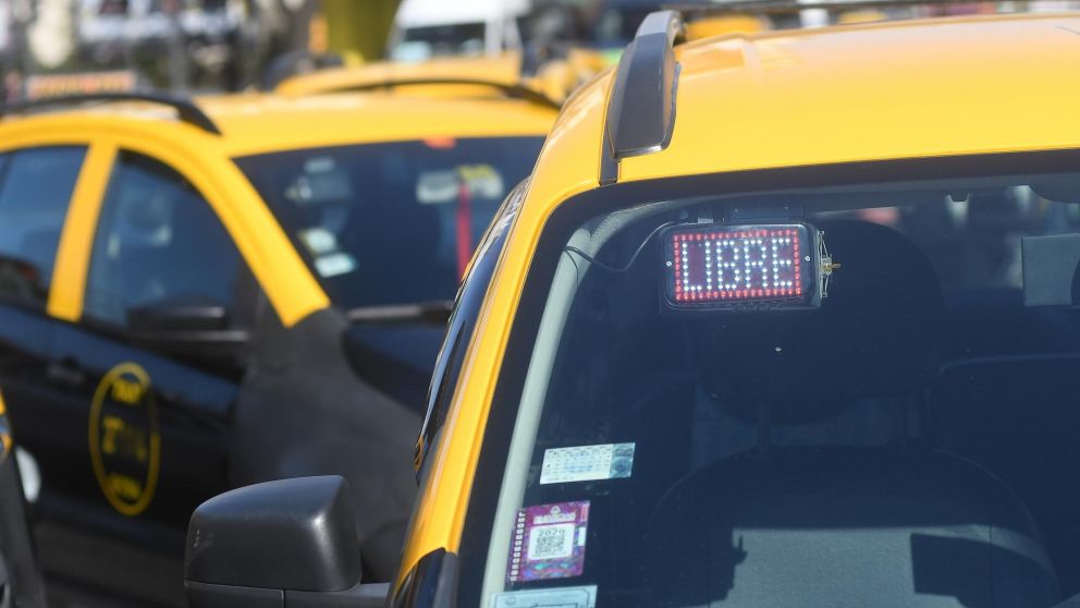 "Yanqui" le dejó escandalosa propina a un tachero porteño y armó revuelo en las redes (Paredes/Crónica).