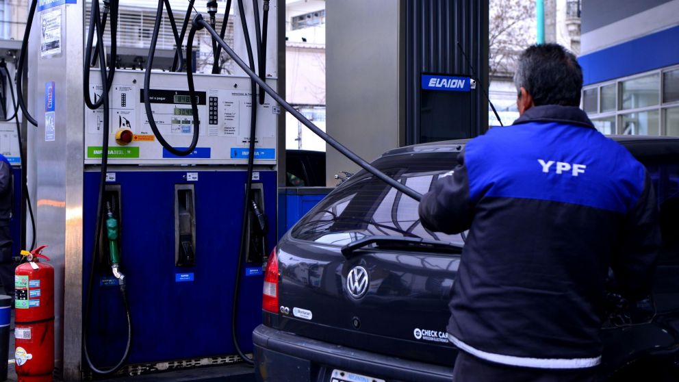 El Gobierno anunció que los combustibles se suman al programa y tendrán aumentos de hasta 4%.