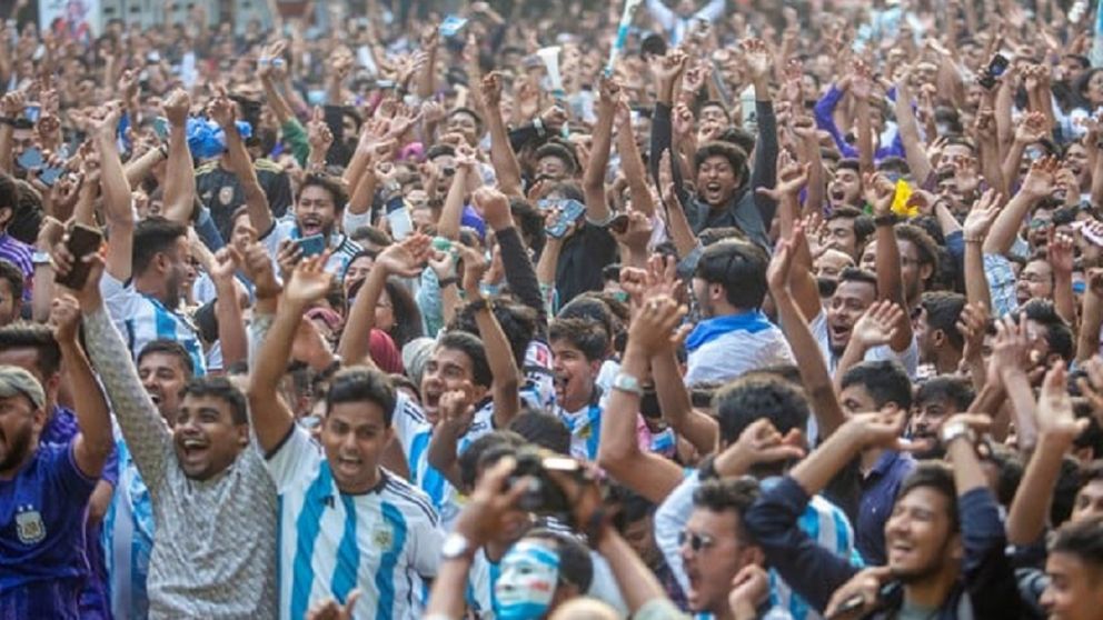 Los habitantes de Bangladesh son fan�ticos de la Selecci�n Argentina.