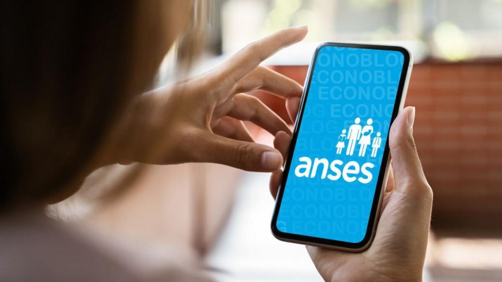 ANSES termina de inscribir al bono refuerzo de $45.000 (Imagen ilustrativa).