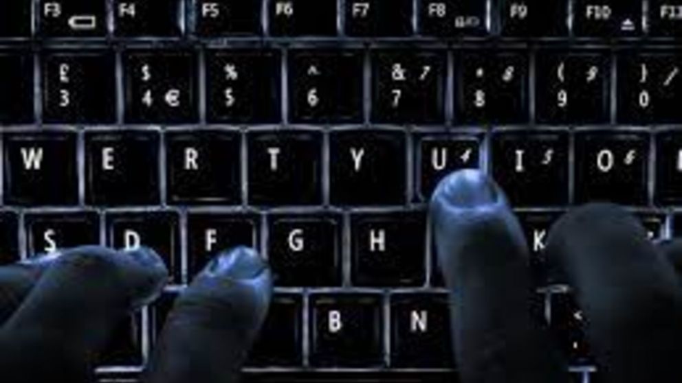 Los policías trabajan de manera manual desde cuentas oficiales o de personas identificadas.