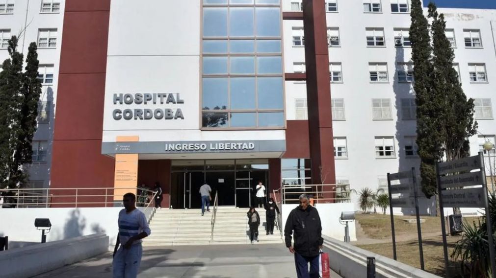 Él tiene botón antipánico, discutió con su mujer y ella la mordió los testículos.