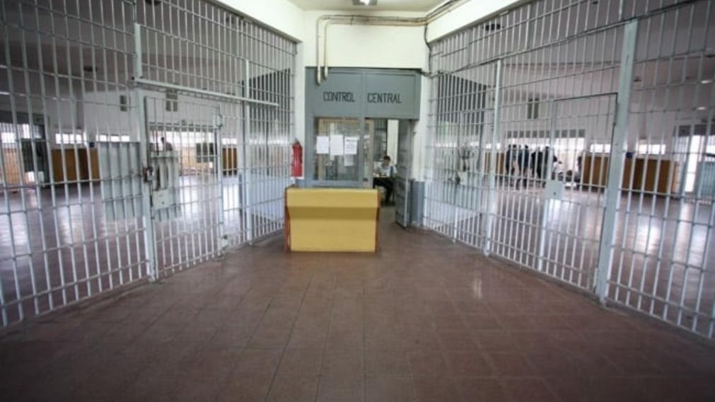 El pervertido fue alojado de manera preventiva en la cárcel de Batán.