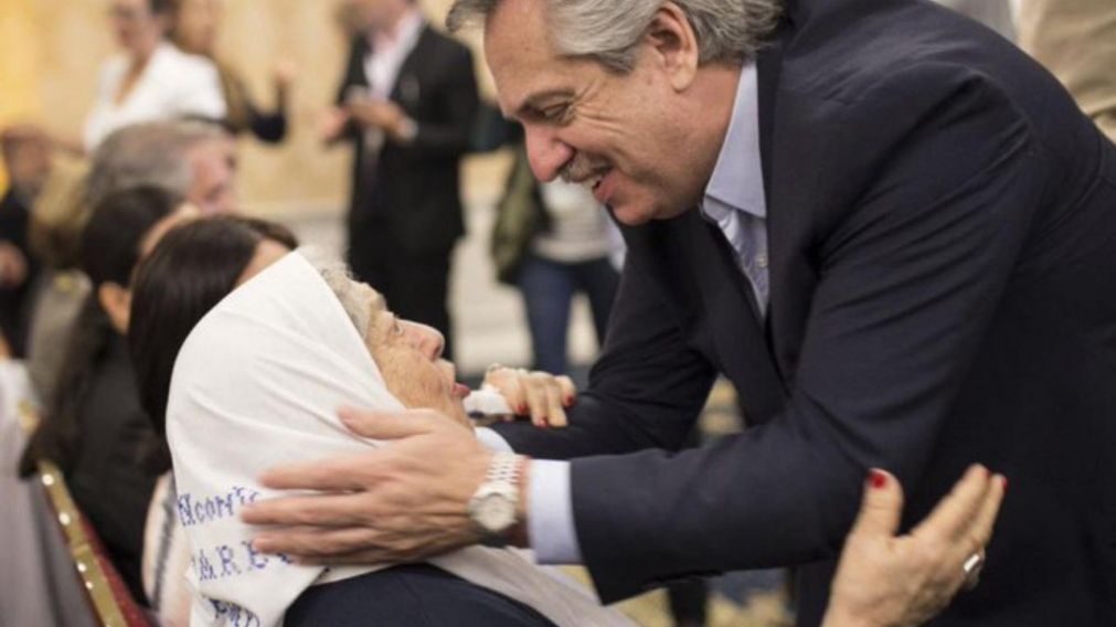 El presidente despidió a la fundadora de Madres de Plaza de Mayo.