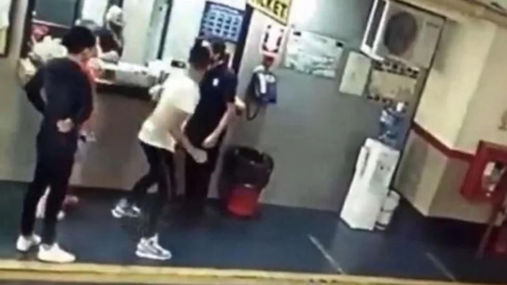 El ataque ocurrió el viernes 19 de noviembre del 2021 (Captura de video).