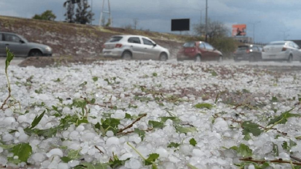 Se adelanta el granizo en Buenos Aires y otras diez provincias: alerta meteorológica por fuertes tormentas y ráfagas de viento